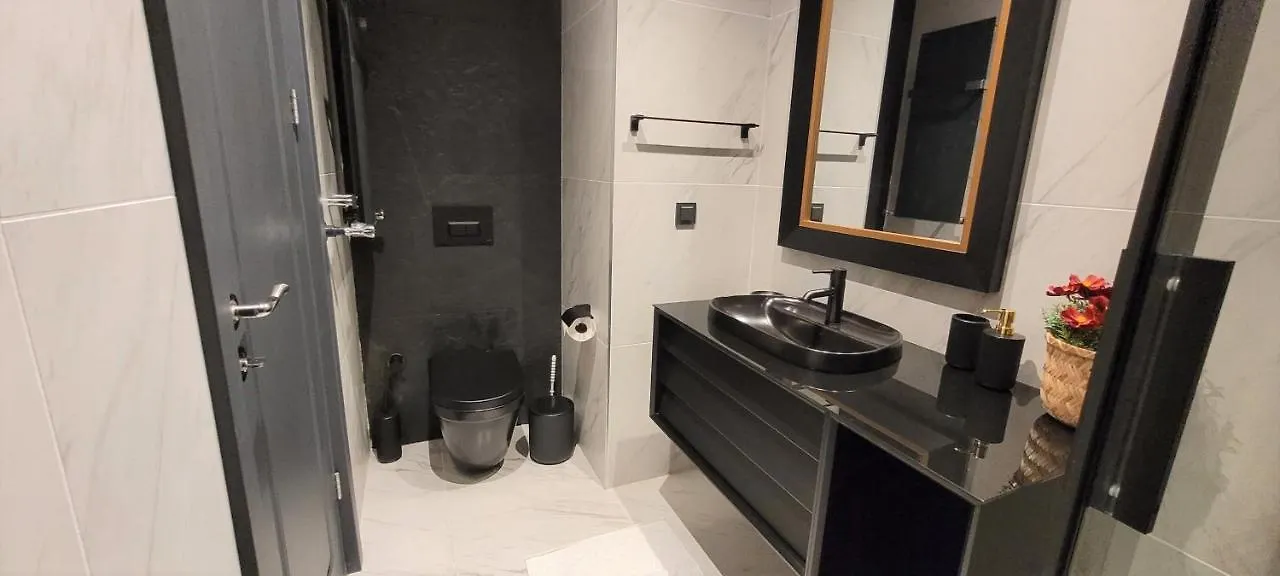 Spacious Apt With Balcony- Tranquil City Haven Istanbul Apartment